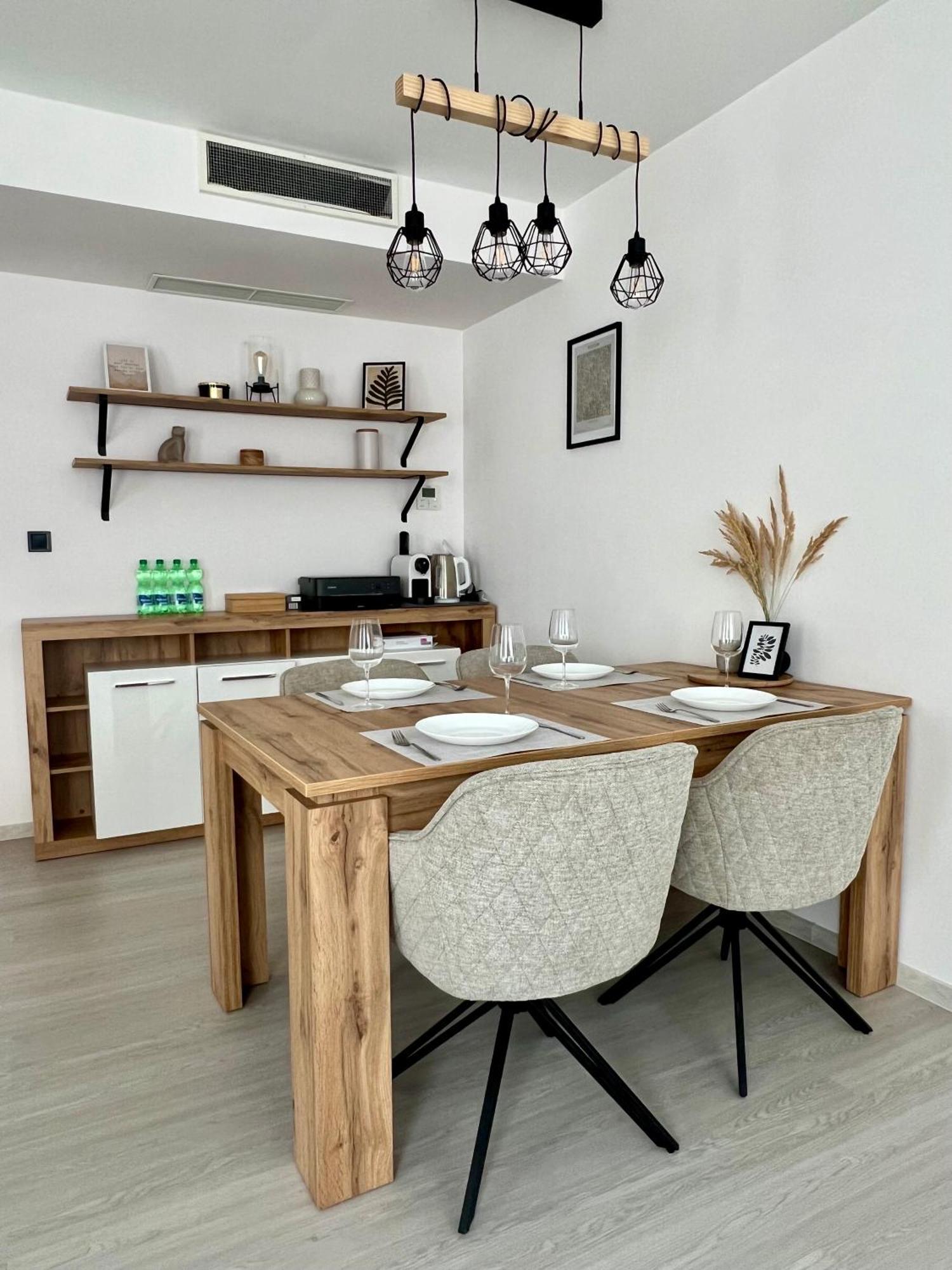 ברטיסלאבה Skau Piano Family & Business Apartment Free Parking מראה חיצוני תמונה